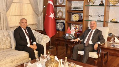 Dodurga Belediye Başkanı İsmail Çetinkaya, Çorum Valisi Ali Çalgan’a valilik