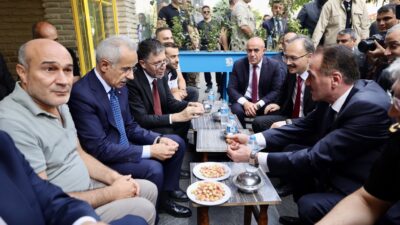 Ulaştırma ve Altyapı Bakanı Abdulkadir Uraloğlu, Siirt Valisi ve Belediye