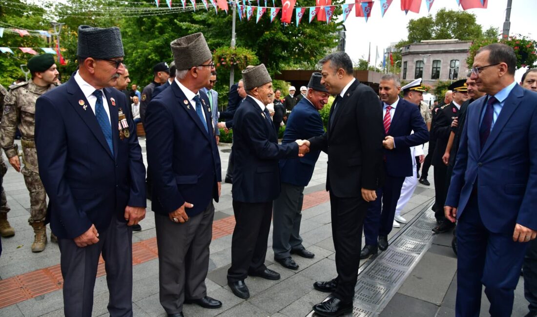 Gazi Mustafa Kemal Atatürk’ün Trabzon’a ilk adımını atışının 102. yıl