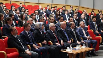 Milli Savunma Bakanı Yaşar Güler, kaymakam adaylarına hitap ettiği programda