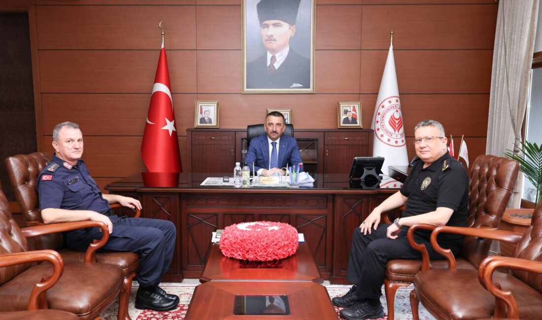 Zonguldak Valisi Osman Hacıbektaşoğlu idaresinde kent genelindeki huzur ve düzen