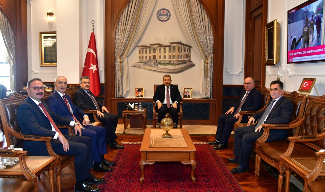 Trabzon Valisi Tahir Şahin, kentin yerel yönetimi ve yargı organlarının