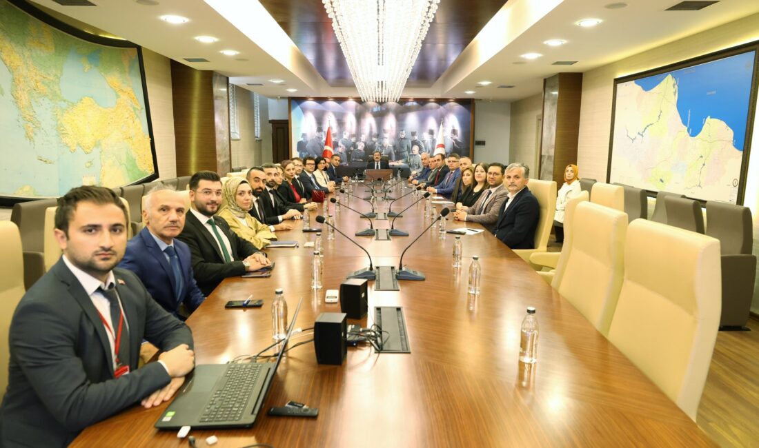 SAMSUN / TEKHA Samsun Valisi Orhan Tavlı başkanlığında, Roman vatandaşların