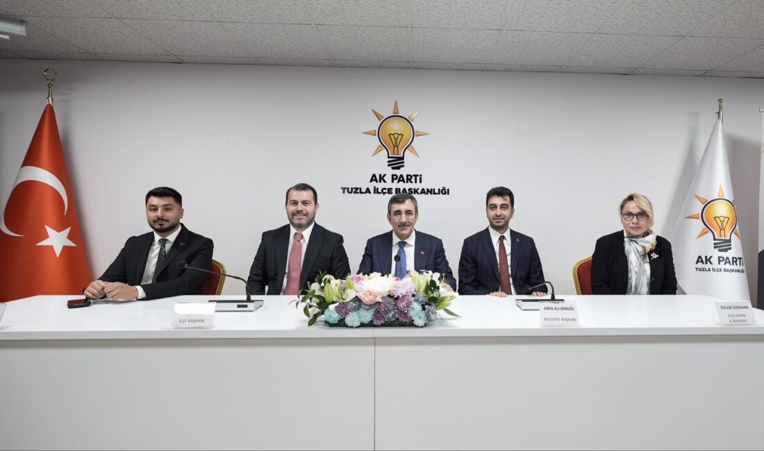 Cumhurbaşkanı Yardımcısı Cevdet Yılmaz, Türkiye Yüzyılı Buluşmaları kapsamında İstanbul’un Tuzla