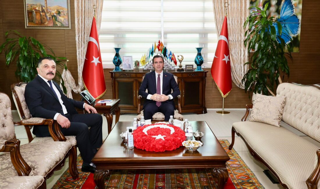 Bitlis Valisi Ahmet Karakaya, Cumhurbaşkanlığı Kararnamesi doğrultusunda Bitlis İl Emniyet