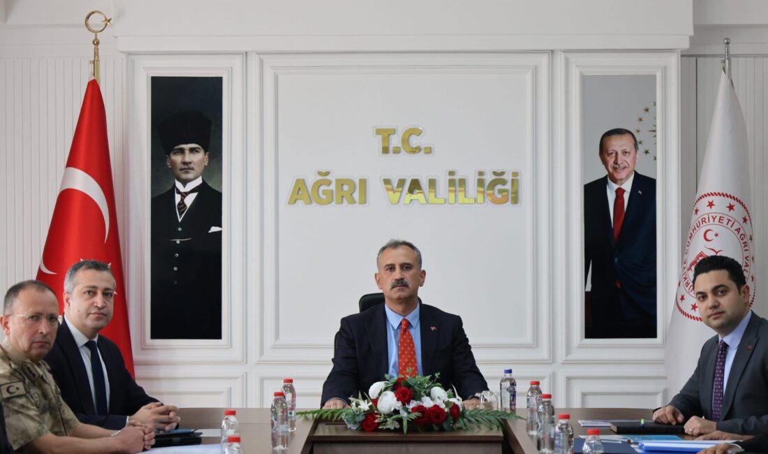 Ağrı Valisi Önder Bozkurt riyasetinde İl Eğitim Güvenliği Yürütme Kurulu
