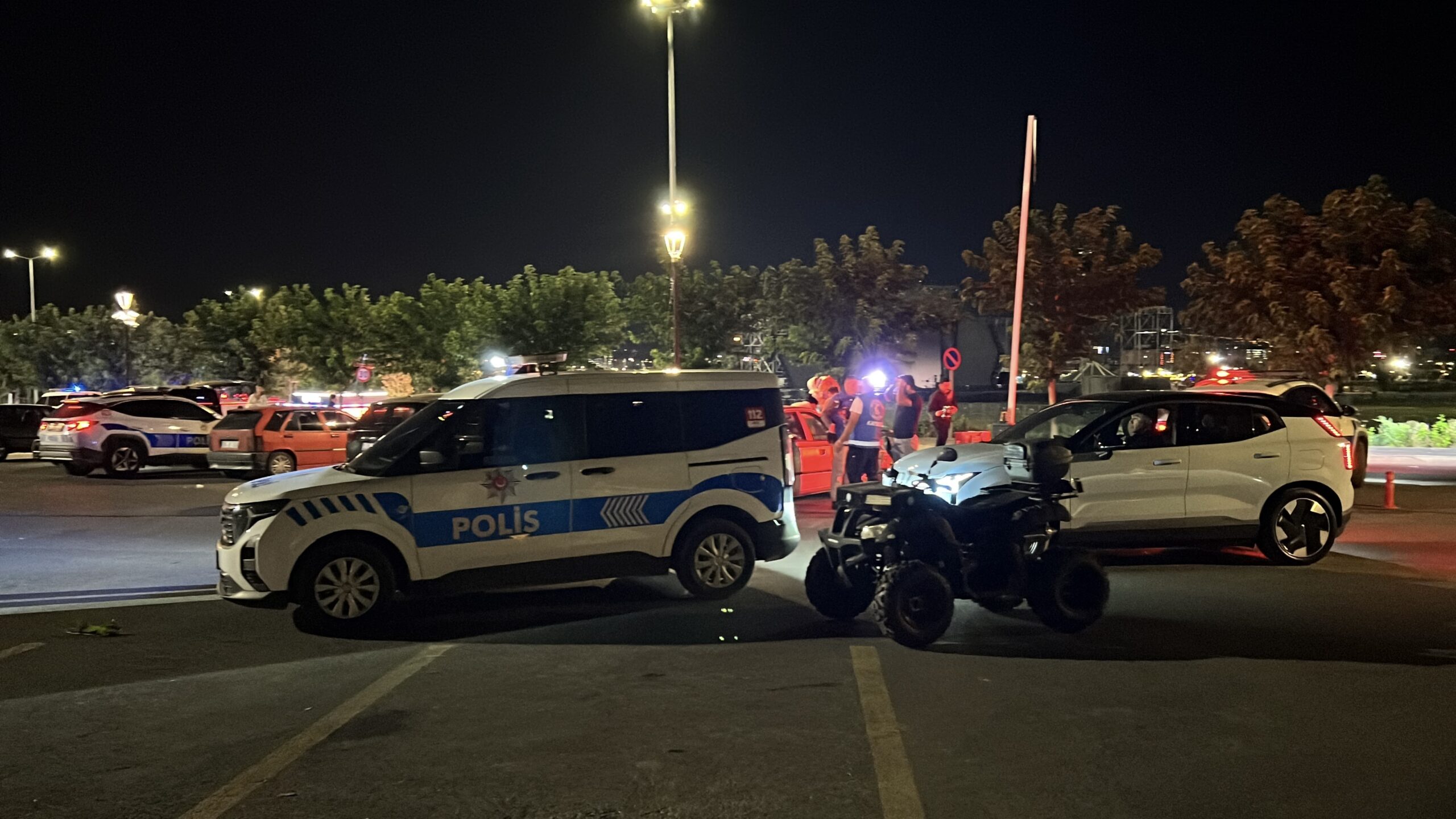 Kayseri’nin Melikgazi ilçesinde iki kişi arasında çıkan tartışma bıçaklı kavgaya