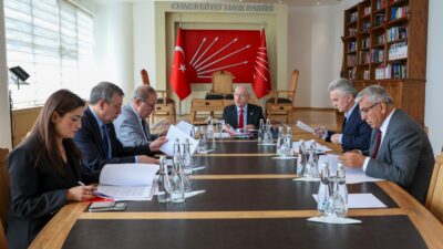 CHP Genel Başkanı Kemal Kılıçdaroğlu, parti genel merkezinde toplanan Ekonomi