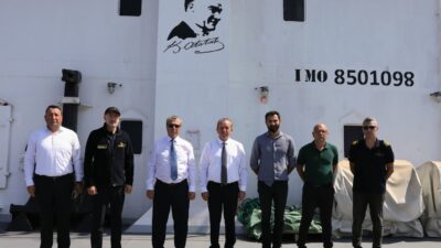 Kuzey Kıbrıs Türk Cumhuriyeti (KKTC) Başbakanı Ünal Üstel, Girne açıklarında