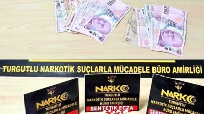Manisa’nın Turgutlu ilçesinde emniyet güçlerinin düzenlediği uyuşturucu operasyonunda 3 şüpheli