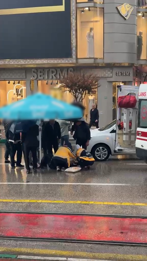 Osmangazi ilçesi Atatürk Caddesi üzerinde saat 11.00 sıralarında meydana gelen