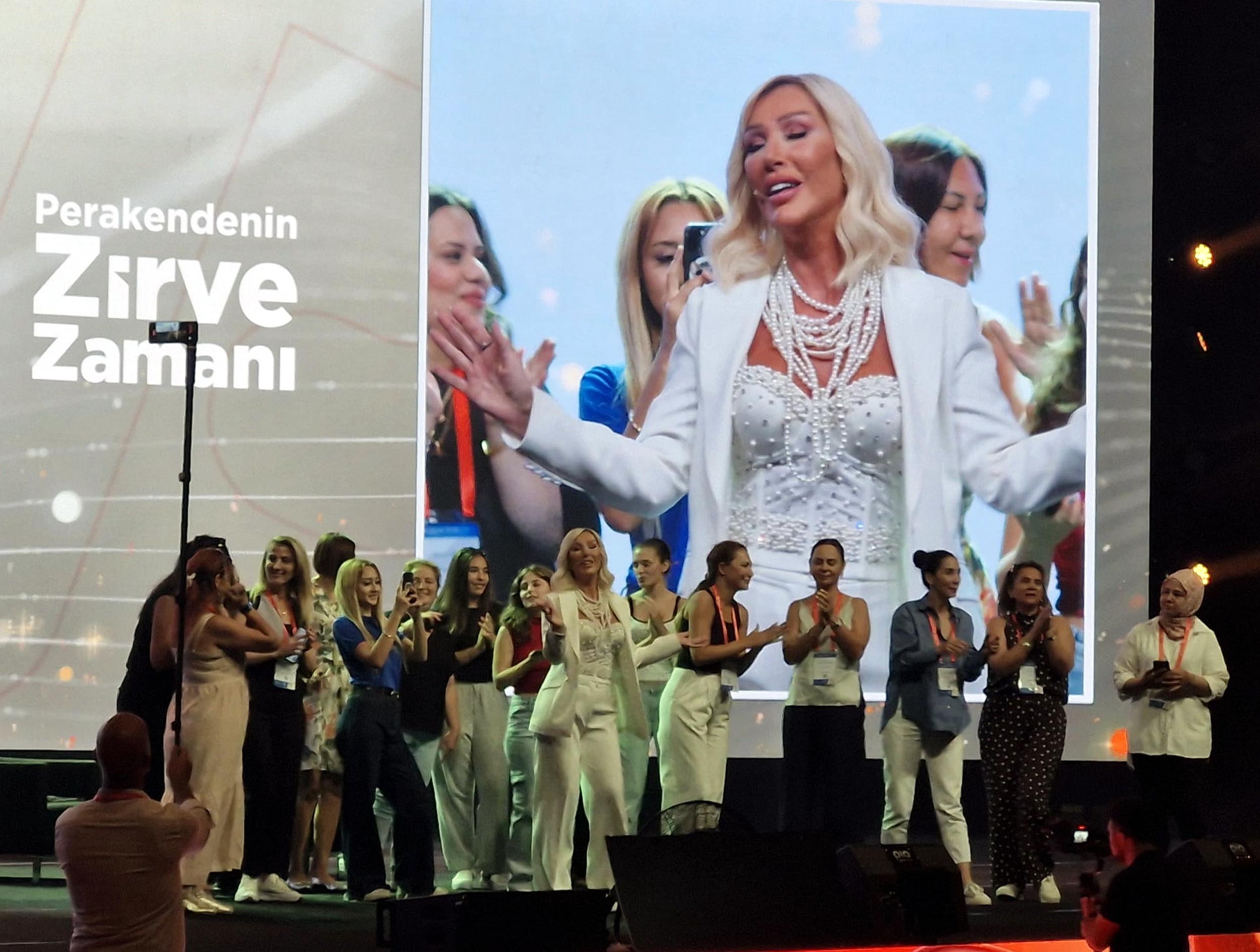 Türkiye Perakendeciler Federasyonu organizasyonuyla Haliç Kongre Merkezi’nde düzenlenen Perakende Zirvesi