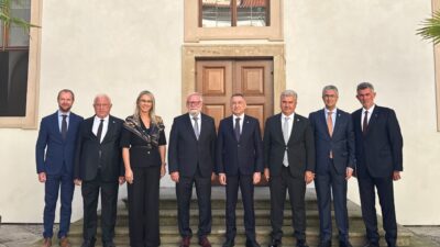 Türkiye Büyük Millet Meclisi Dışişleri Komisyonu Başkanı ve AK Parti