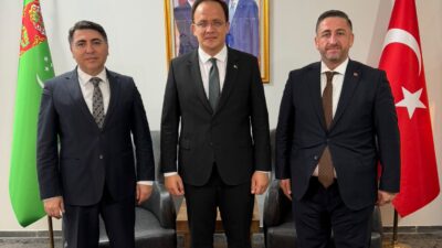 Diplomasi yalnızca protokol kurallarından veya resmi imzalardan ibaret değildir. Asıl