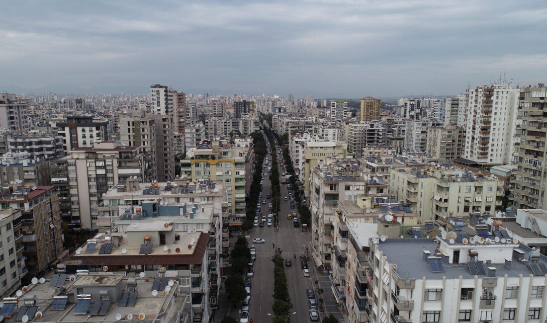 Adana’da emlakçıları telefonla arayarak kendilerini ilan portalı yetkilisi gibi tanıtan