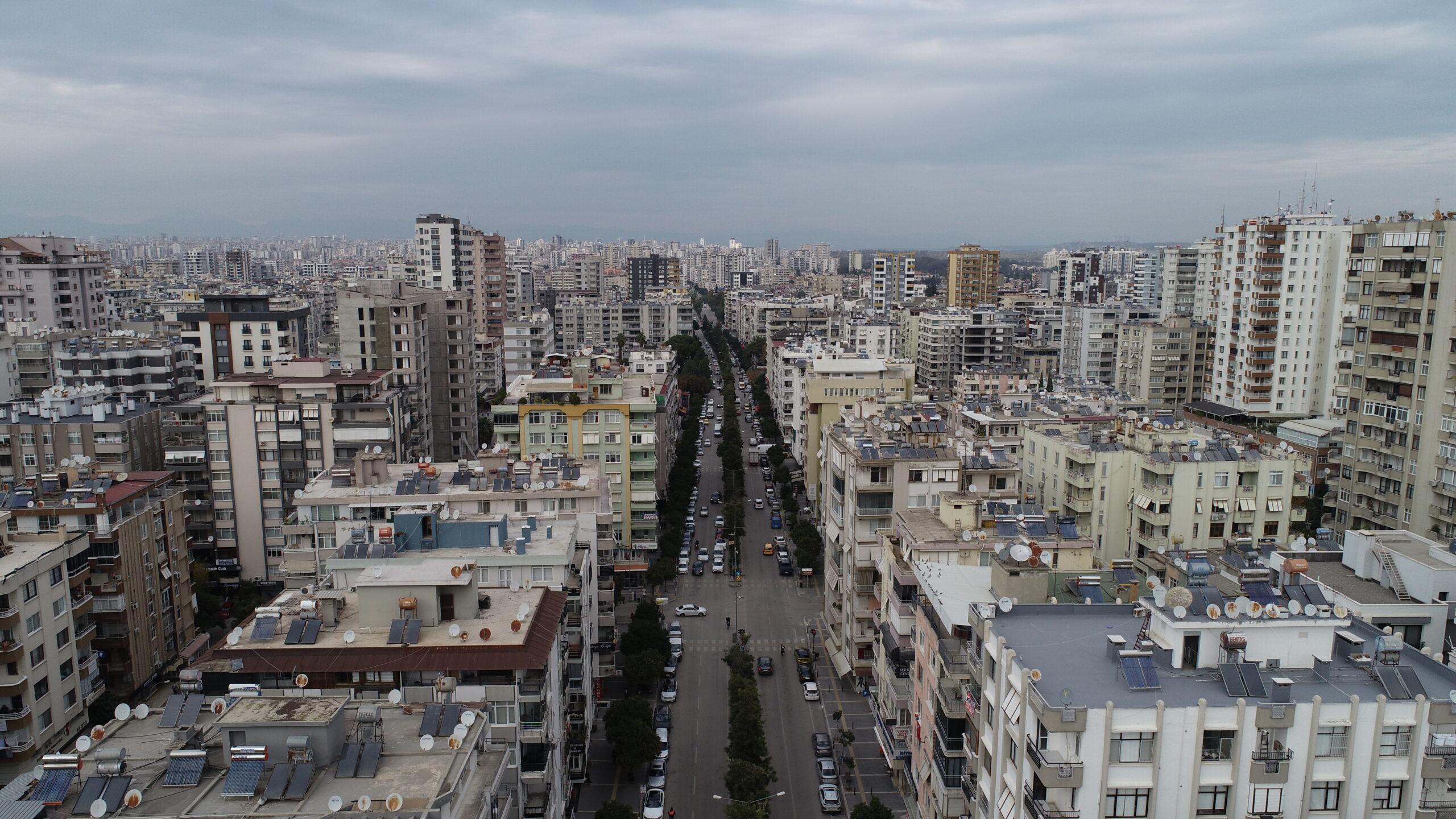 Adana’da emlakçıları telefonla arayarak kendilerini ilan portalı yetkilisi gibi tanıtan