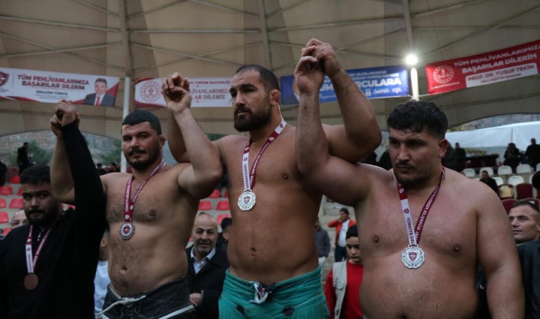 Erzurum’un Uzundere ilçesinde Cumhuriyet ile yaşıt olan 103’üncü Uluslararası Karakucak