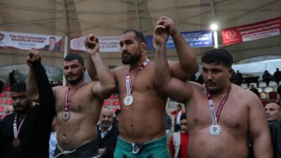 Erzurum’un Uzundere ilçesinde Cumhuriyet ile yaşıt olan 103’üncü Uluslararası Karakucak