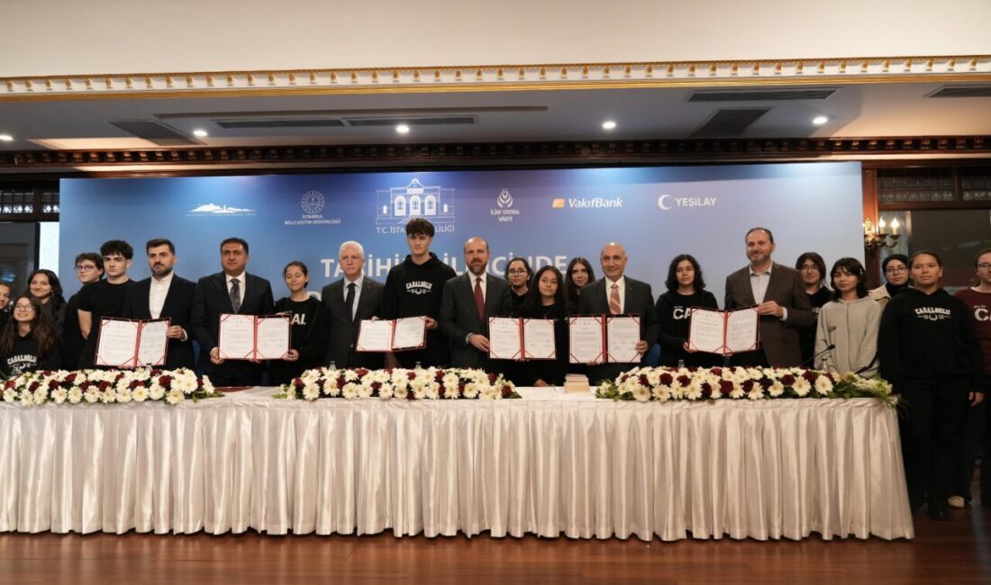İstanbul Valiliği öncülüğünde başlatılan proje kapsamında 20 bin lise öğrencisi,