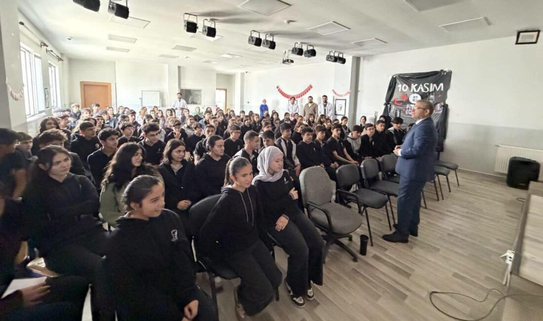 Kars Valisi Ziya Polat, Hasan Harakani Anadolu Lisesi’ni ziyaret ederek