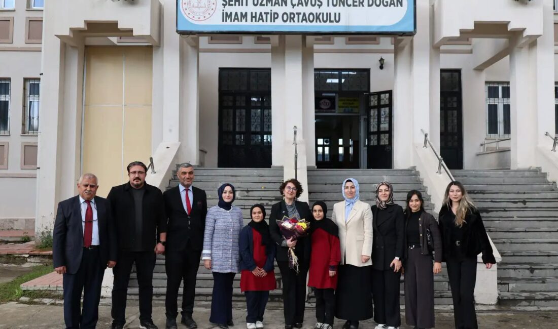 Ağrı Valisi Dr Önder Bozkurt’un eşi Betül Bozkurt, KADEM Ağrı