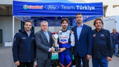 Gençlik ve Spor Bakanı Osman Aşkın Bak, 5 senelik aranın