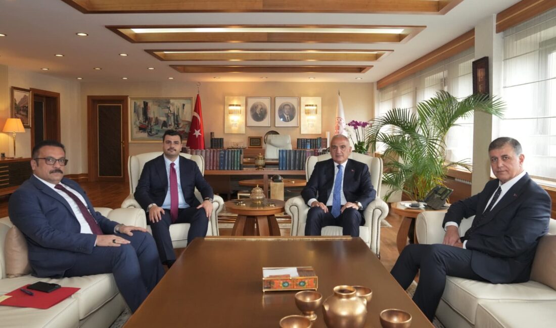 ANKARA / TEKHA Bakanlıkta Gerçekleşen Görüşmede İzmir’in Potansiyeli Ele Alındı