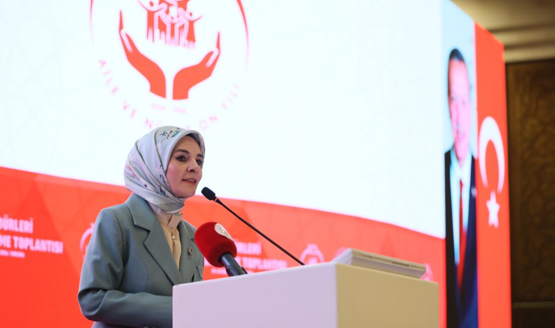Aile ve Sosyal Hizmetler Bakanı Mahinur Özdemir Göktaş, bakanlığa bağlı