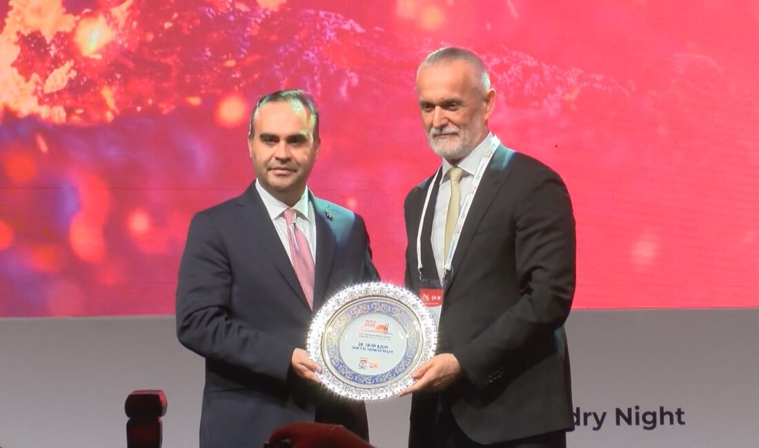 Sanayi ve Teknoloji Bakanı Mehmet Fatih Kacır, İstanbul’da kapılarını açan