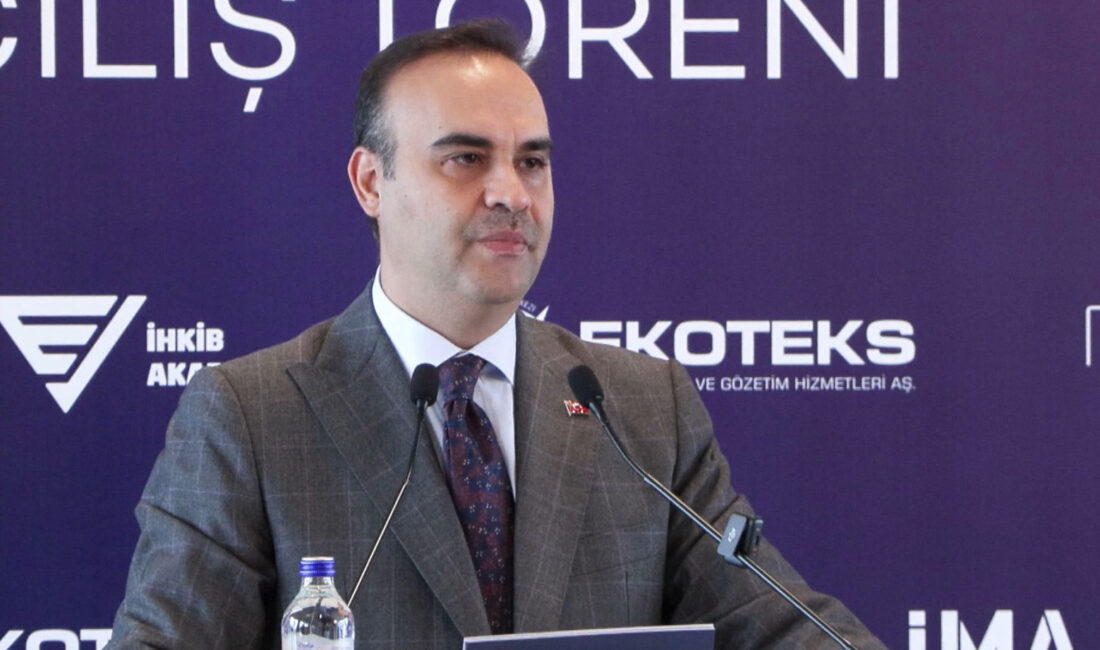 Sanayi ve Teknoloji Bakanı Mehmet Fatih Kacır, İstanbul Hazır Giyim