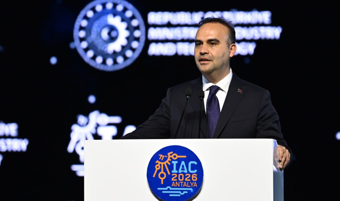 Sanayi ve Teknoloji Bakanı Mehmet Fatih Kacır, 77’nci Uluslararası Uzay