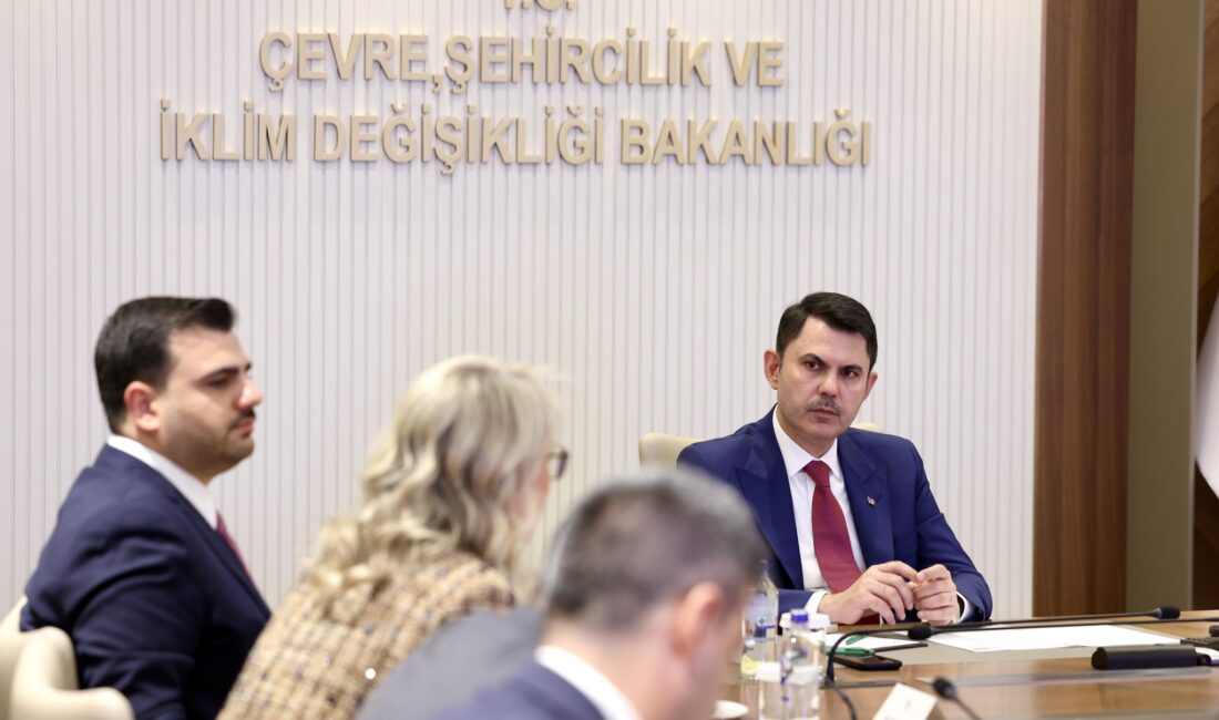 Çevre, Şehircilik ve İklim Değişikliği Bakanı Murat Kurum, AK Parti