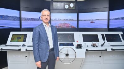 Ulaştırma ve Altyapı Bakanı Abdulkadir Uraloğlu, bin groston ve üzerindeki