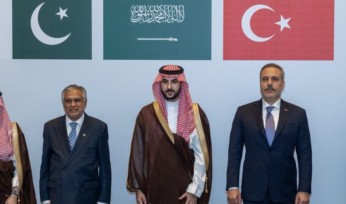Dışişleri Bakanı Hakan Fidan ile Milli Savunma Bakanı Yaşar Güler,