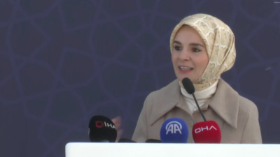 Açılış töreninde konuşan Aile ve Sosyal Hizmetler Bakanı Mahinur Özdemir