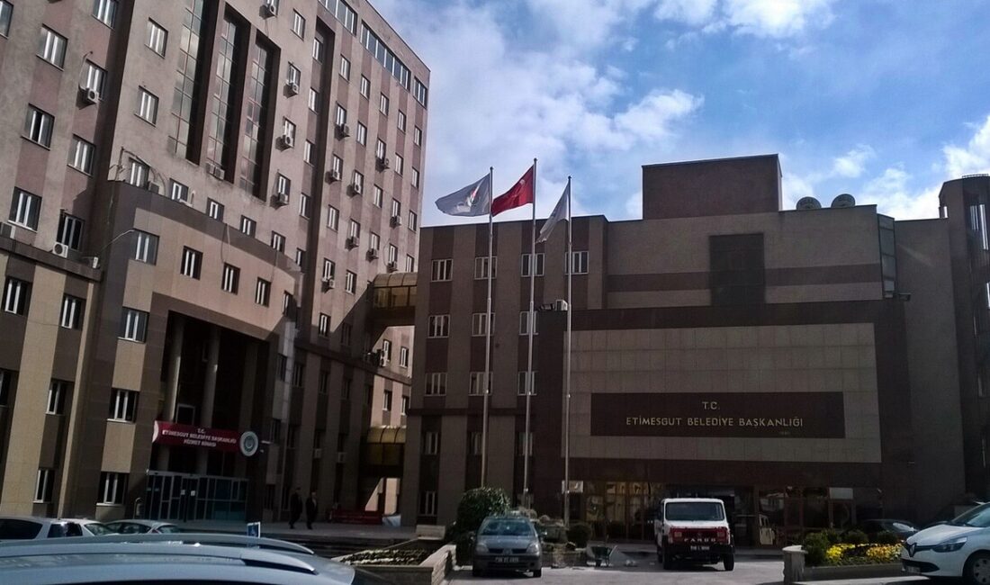 Ankara’da Etimesgut Belediyesini hedef alan adli soruşturmada ikinci dalga operasyon