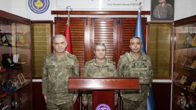 Genelkurmay Başkanı Orgeneral Selçuk Bayraktaroğlu, NATO Kosova Gücü (KFOR) Komutanlığı