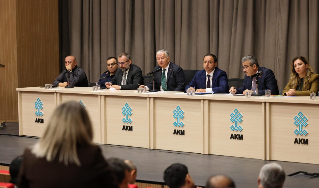 Aksaray Valisi Murat Duru, İl Milli Eğitim Müdürlüğü koordinasyonunda okul