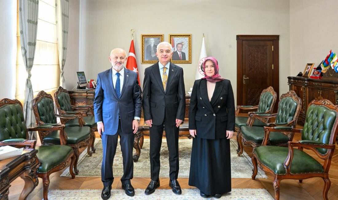Kırklareli Valisi Uğur Turan, Camiler ve Din Görevlileri Haftası vesilesiyle