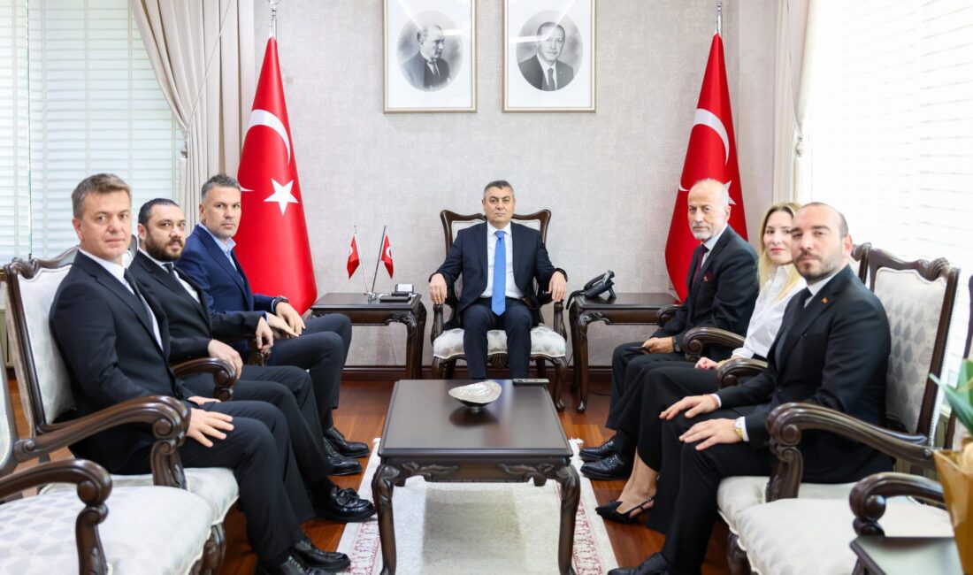 MERSİN / TEKHA Mersin Valisi Atilla Toros, Çimsa ÇBK Mersin