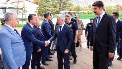 KAHRAMANMARAŞ / TEKHA Kahramanmaraş Valisi Mükerrem Ünlüer, beraberindeki heyetle Nurhak