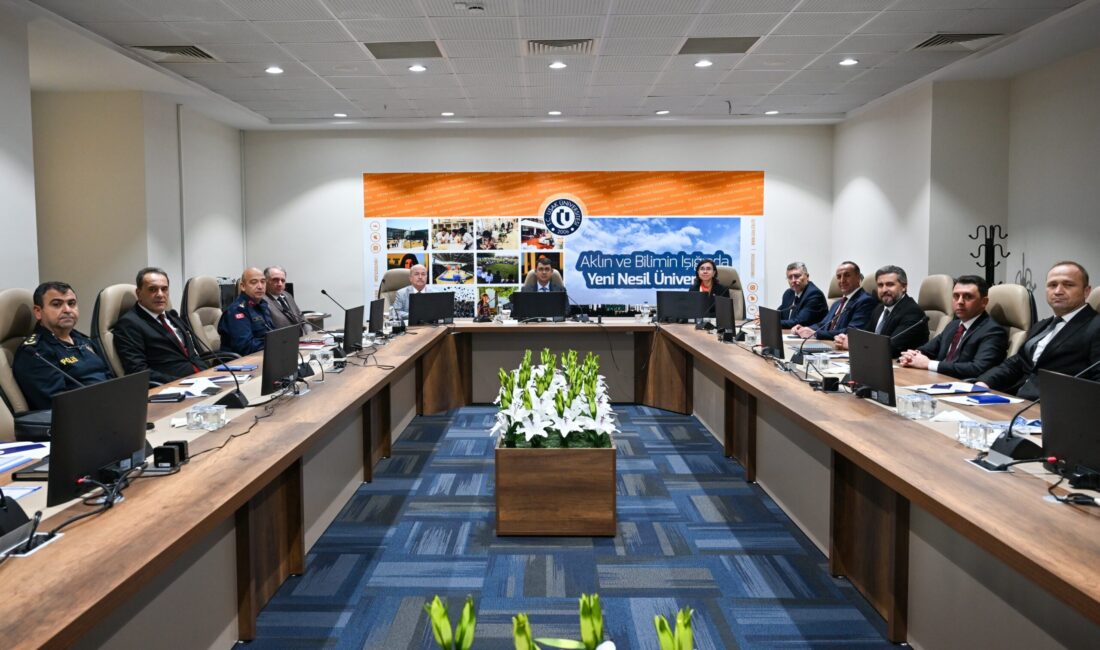 Uşak’ta 2026-2027 Eğitim-Öğretim Yılı Üniversite Güvenlik Tedbirleri Toplantısı, Vali Dr.