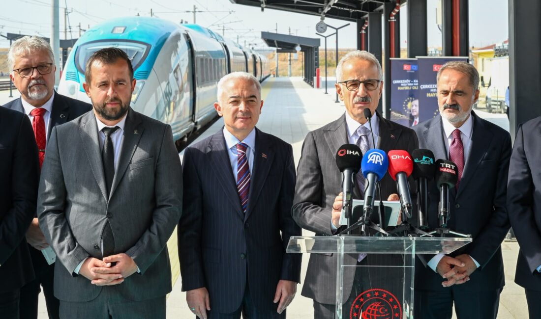 Ulaştırma ve Altyapı Bakanı Abdulkadir Uraloğlu, Halkalı-Kapıkule Demiryolu Hattı Projesi