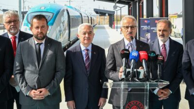 Ulaştırma ve Altyapı Bakanı Abdulkadir Uraloğlu, Halkalı-Kapıkule Demiryolu Hattı Projesi