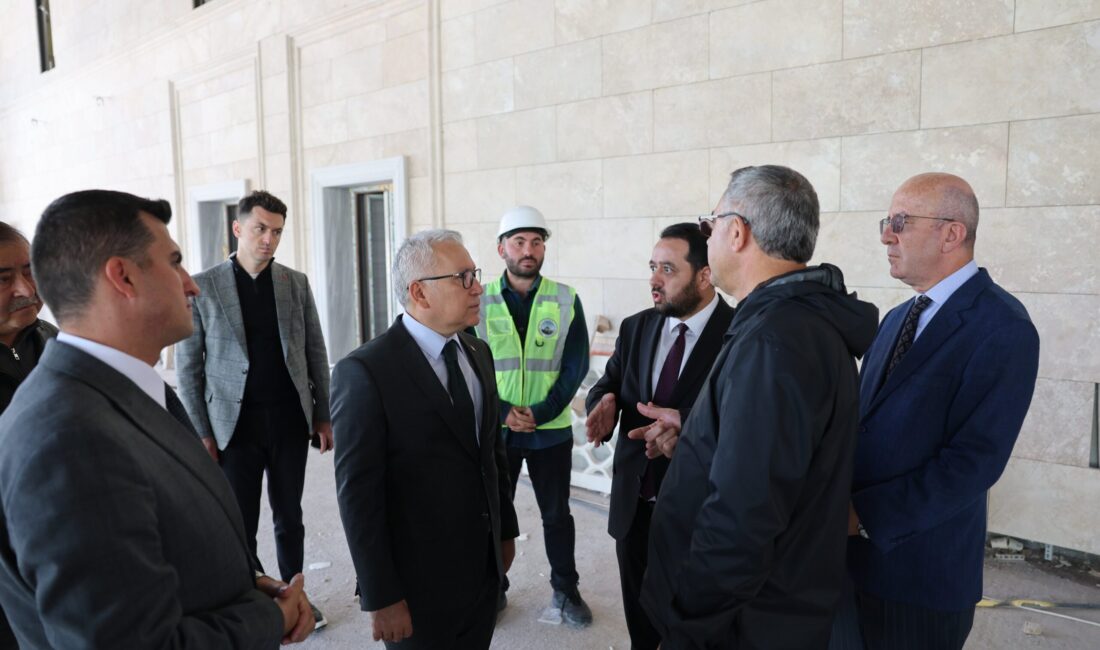 Sivas Merkez Camii ve Külliyesi inşaatında yürütülen yapım faaliyetleri kesintisiz