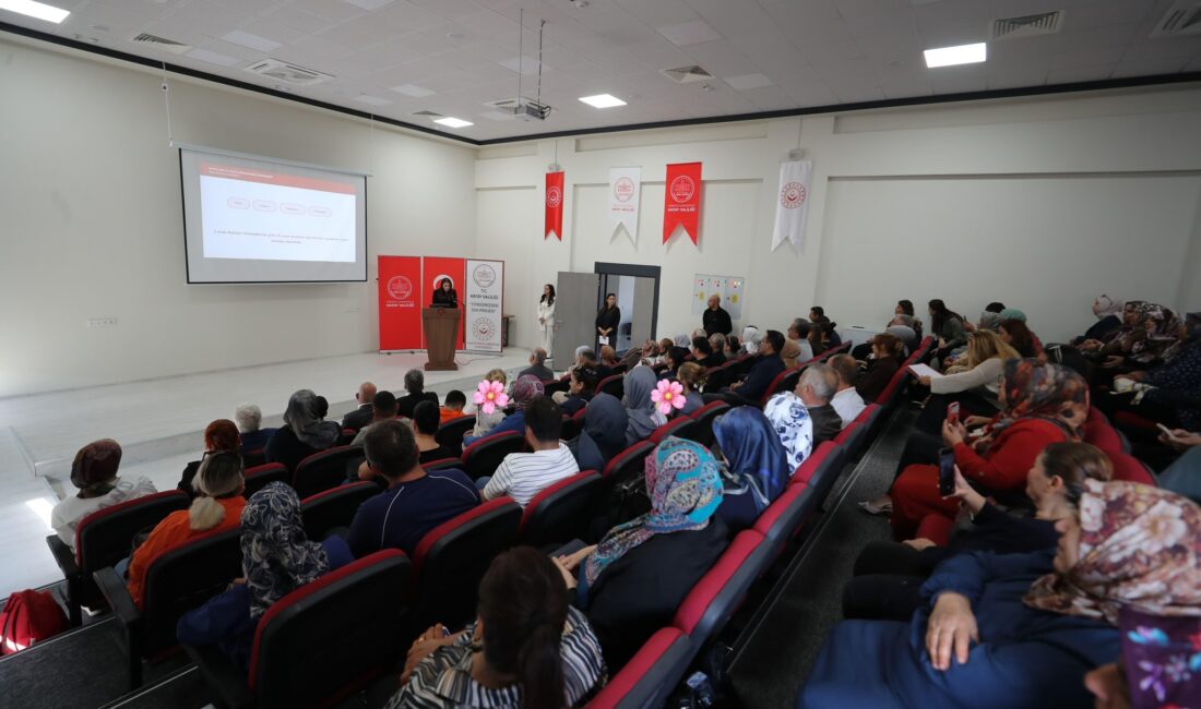 Hatay Valisi Mustafa Masatlı’nın eşi Esra Masatlı, Aile ve Sosyal