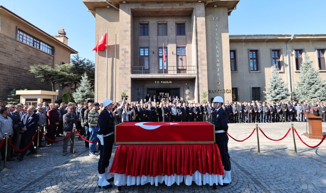 Hayatını kaybeden Afyonkarahisar Vali Yardımcısı İhsan Ayrancı için Valilik binası
