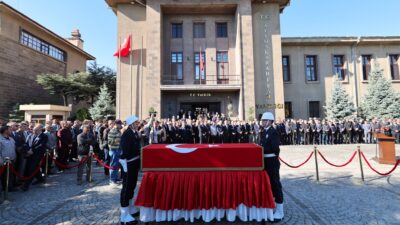 Hayatını kaybeden Afyonkarahisar Vali Yardımcısı İhsan Ayrancı için Valilik binası