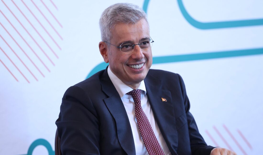 Sağlık Bakanı Kemal Memişoğlu, Fatih’te yer alan Bezmialem Vakıf Üniversitesi