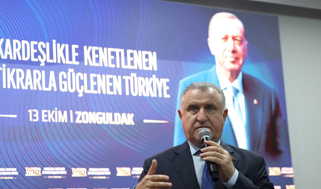 Gençlik ve Spor Bakanı Osman Aşkın Bak, ‘Türkiye Yüzyılı’ buluşmaları